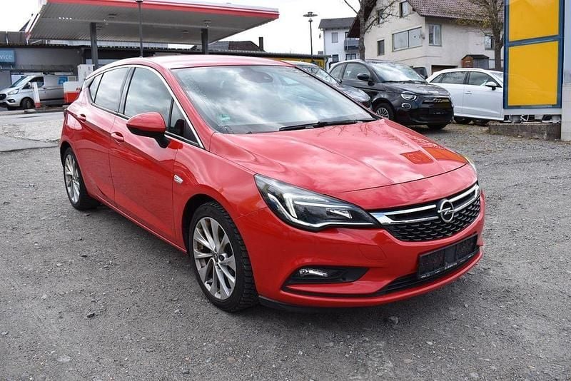 Gebraucht Opel Astra Dynamic 150 PS (110 kW) 2016 Power rot (metallic) Limousine