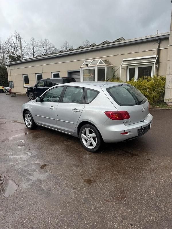 Usata Mazda 3 Active 105 CV (77 kW) 2005 Argento Berlina