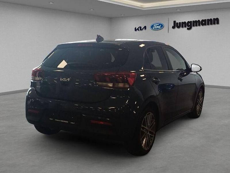 Second-hand Kia Rio Spirit 101 CP (74 kW) 2023 Albastru Hatchback