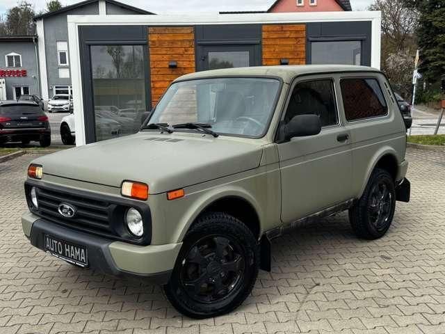 Grün Gebraucht 2018 Lada Taiga SUV | 12.310 € (Etwas zu teuer) - Bild 1/1