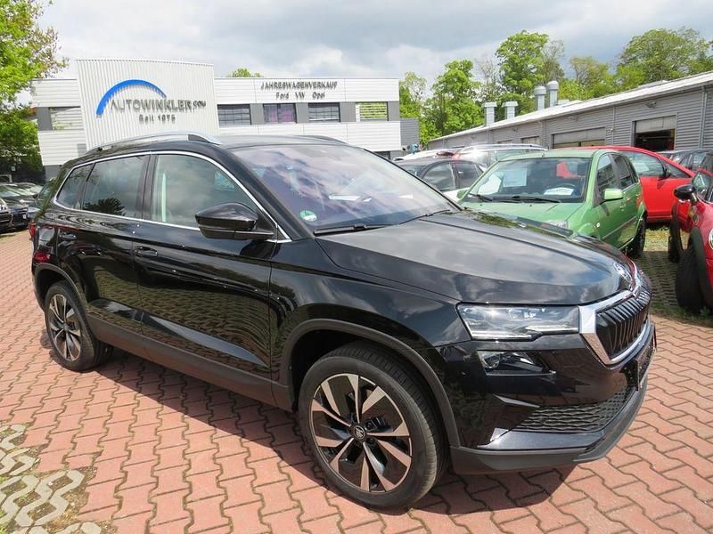 Schwarz Gebraucht 2024 Skoda Karoq SUV | 27.911 € (Guter Preis) - Bild 1/4