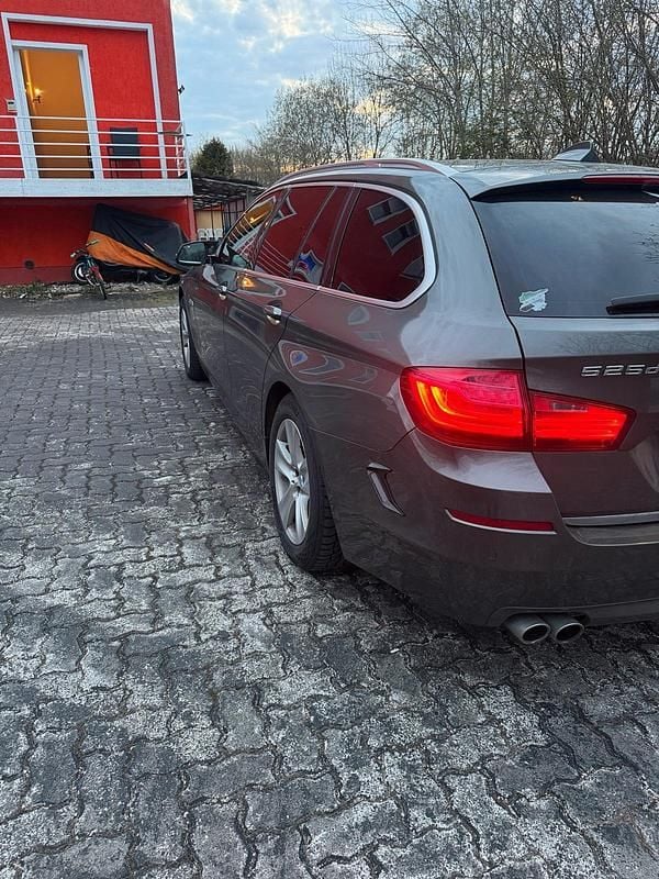 Second-hand BMW 525 218 CP (160 kW) 2015 Gri Break