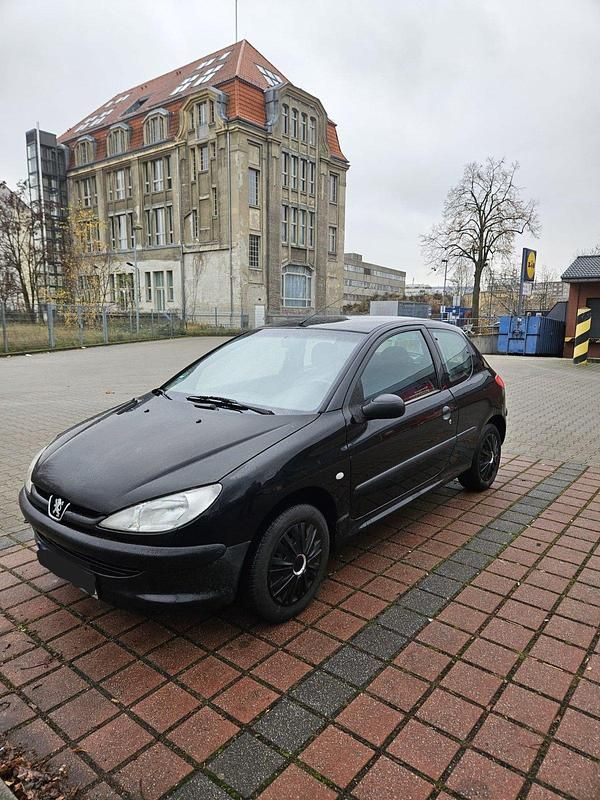 Schwarz Gebraucht 2000 Peugeot 206 Limousine | 1.200 € (Fairer Preis) - Bild 1/4