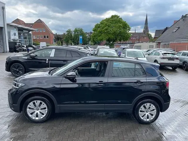 Gebraucht VW T-Cross Basis 95 PS (69 kW) 2025 Deep black perleffekt SUV