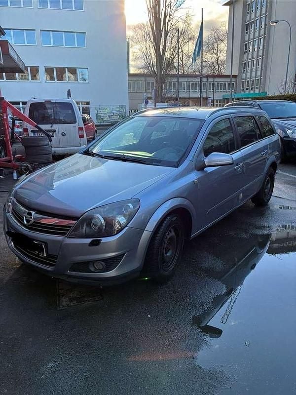 Grau Gebraucht 2007 Opel Astra Edition Kombi | 1.099 € (Superpreis) - Bild 1/4