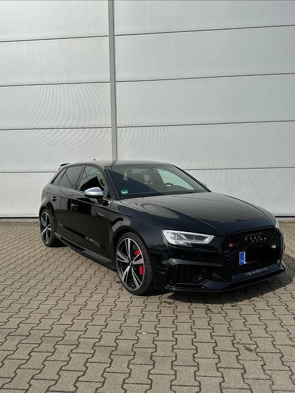 Gebraucht Audi RS3 Ambiente 400 PS (294 kW) 2019 Schwarz Limousine