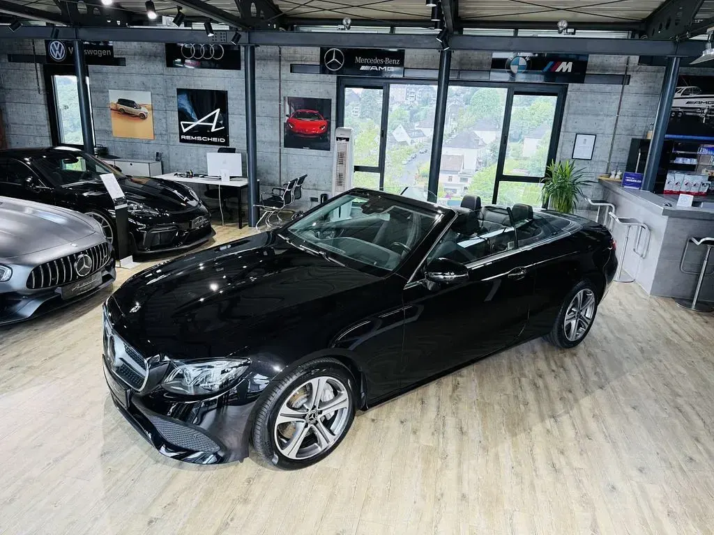 Gebraucht Mercedes E400 333 PS (244 kW) 2018 Schwarz Cabrio