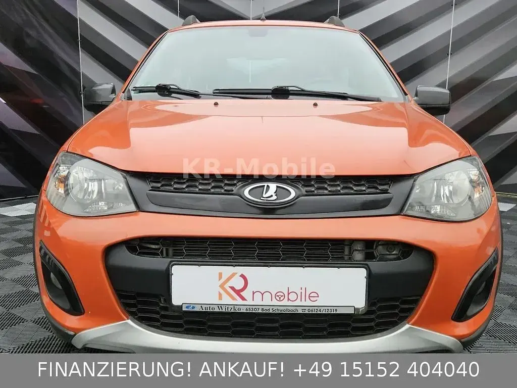 Gebraucht Lada Kalina 98 PS (72 kW) 2017 Rot Limousine