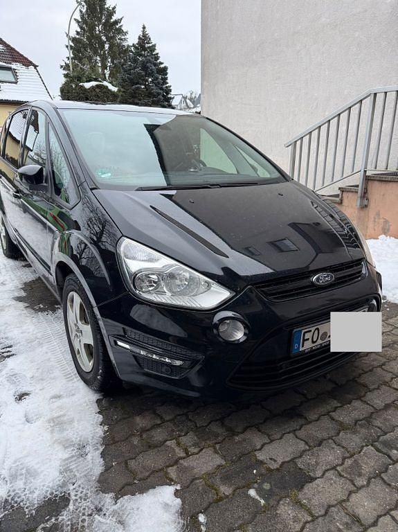 Schwarz Gebraucht 2013 Ford S-MAX Titanium Van / Kleinbus | 4.500 € (Superpreis) - Bild 1/4