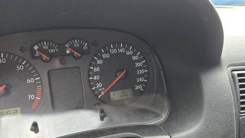 Gebraucht VW Golf III 101 PS (74 kW) 1999 Silber Limousine