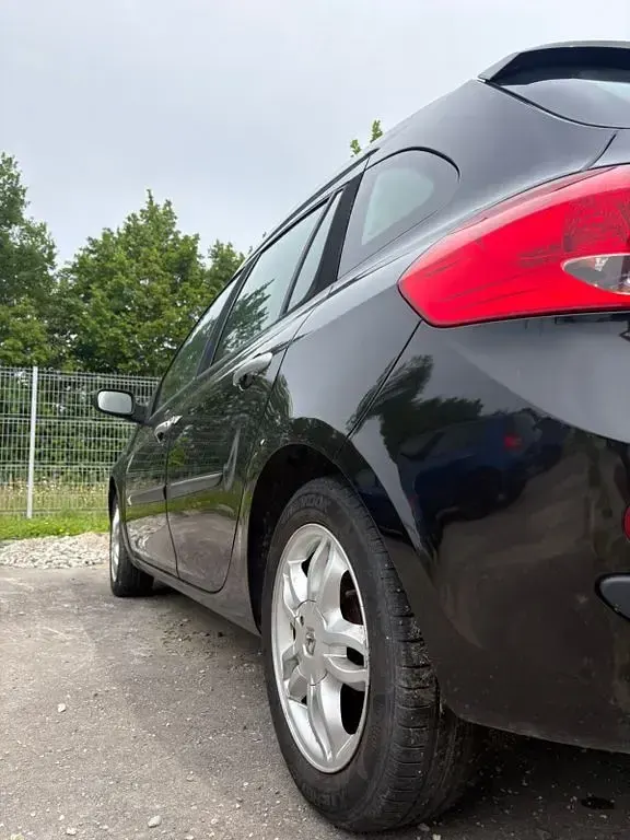 Gebraucht Renault Clio II Dynamique 101 PS (74 kW) 2008 Schwarz Limousine