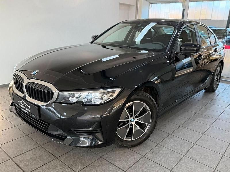 Gebraucht BMW 318 Advantage 150 PS (110 kW) 2022 Schwarz Limousine