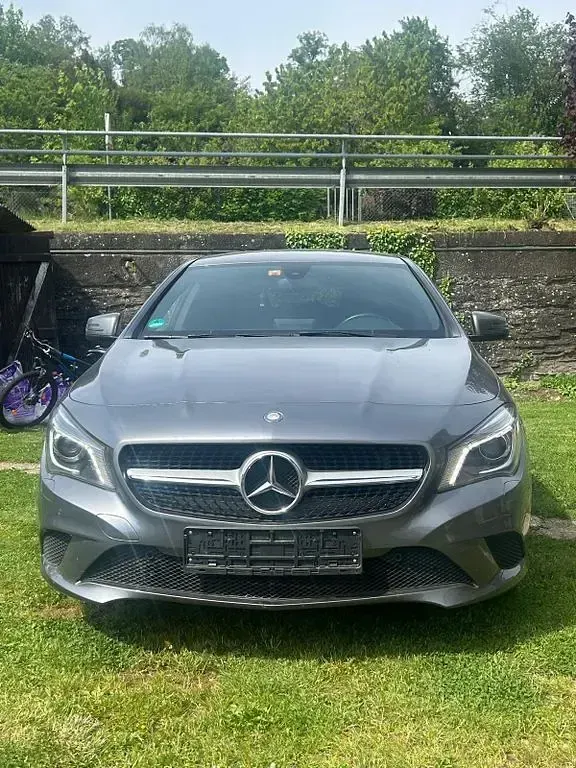 Gebraucht Mercedes CLA180 122 PS (89 kW) 2016 Grau Limousine