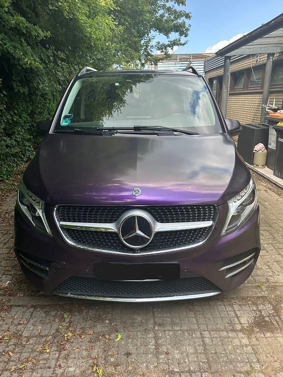 Gebraucht Mercedes V300 Avantgarde Edition 239 PS (175 kW) 2020 Violett Van / Kleinbus