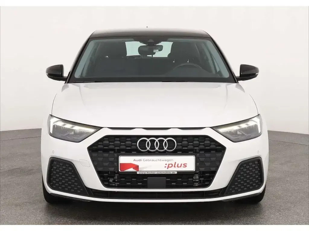 Gebraucht Audi A1 Sportback Comfort 95 PS (69 kW) 2023 Gletscherweiß metallic Kleinwagen