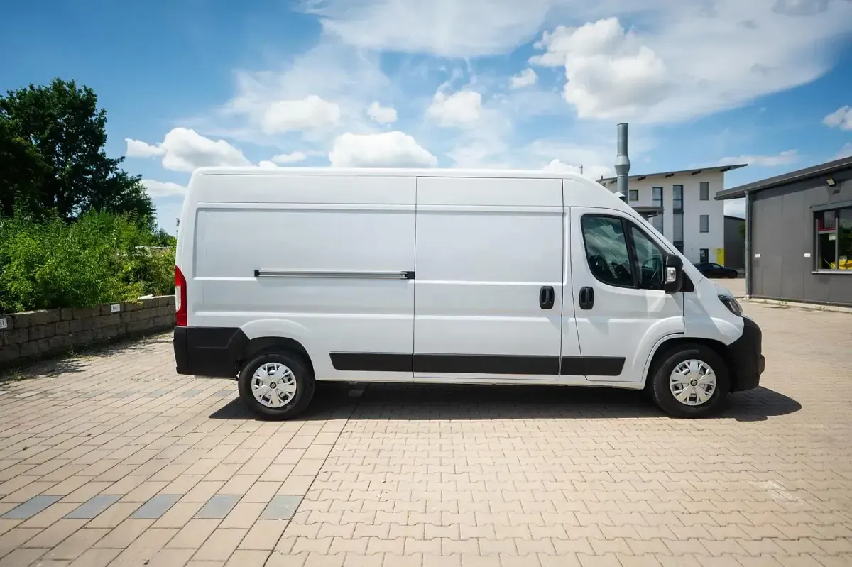 Gebraucht Fiat Ducato 140 PS (102 kW) 2025 Weiß Van