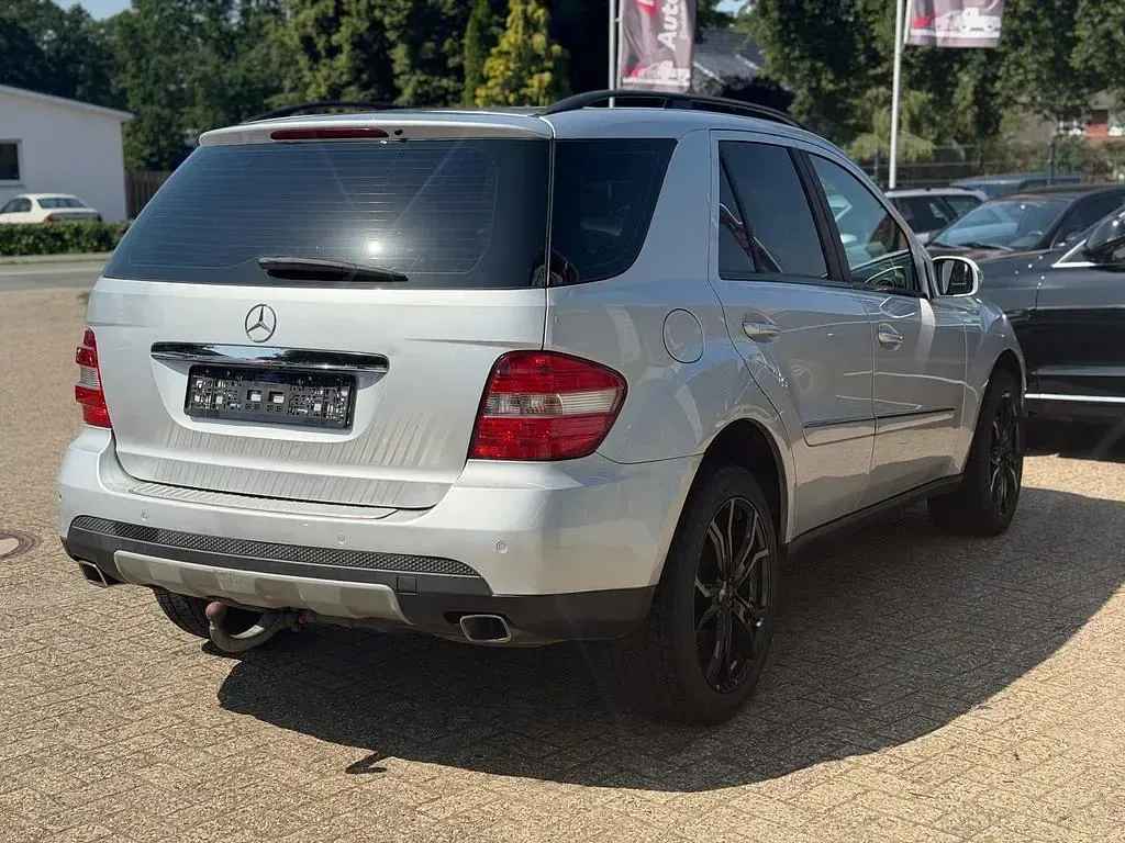 Gebraucht Mercedes ML420 306 PS (225 kW) 2007 Silber SUV