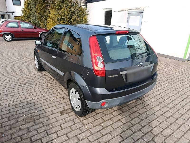 Gebraucht Ford Fiesta 86 PS (63 kW) 2009 Blau Kleinwagen
