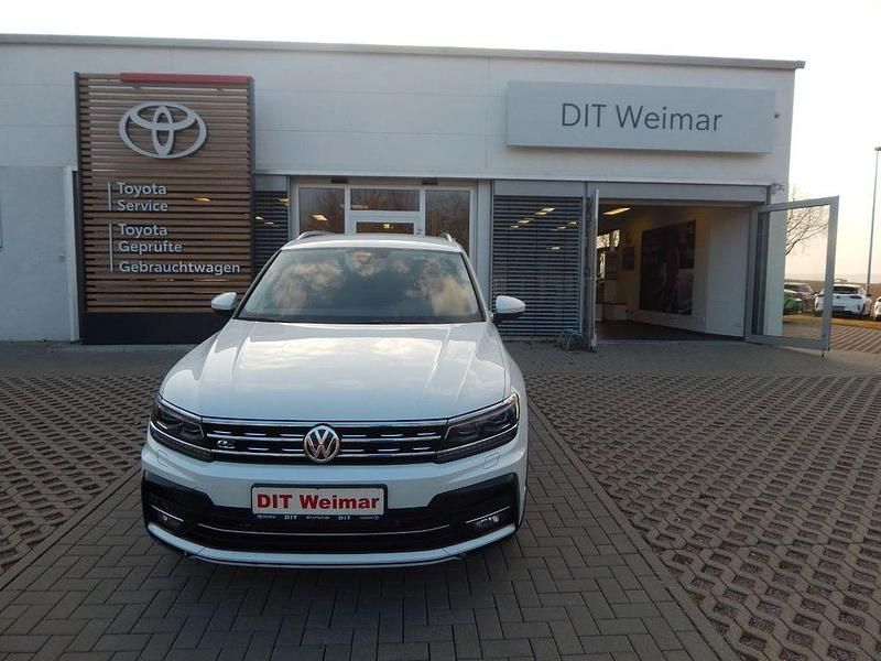 Gebraucht VW Tiguan Highline 220 PS (161 kW) 2018 Oryxweiß perlmutteffekt SUV