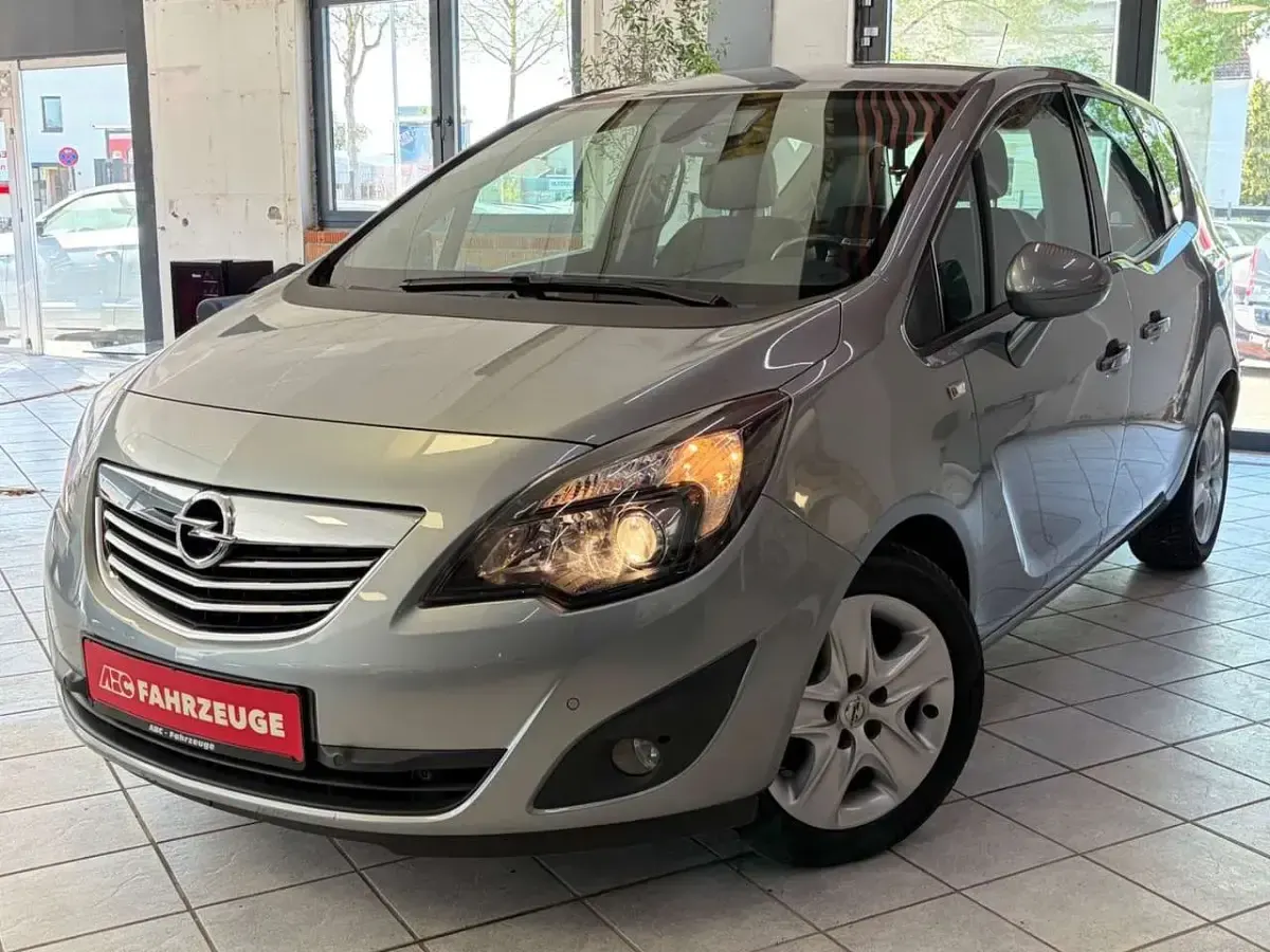 Second-hand Opel Meriva 120 CP (88 kW) 2012 Argintiu Monovolum