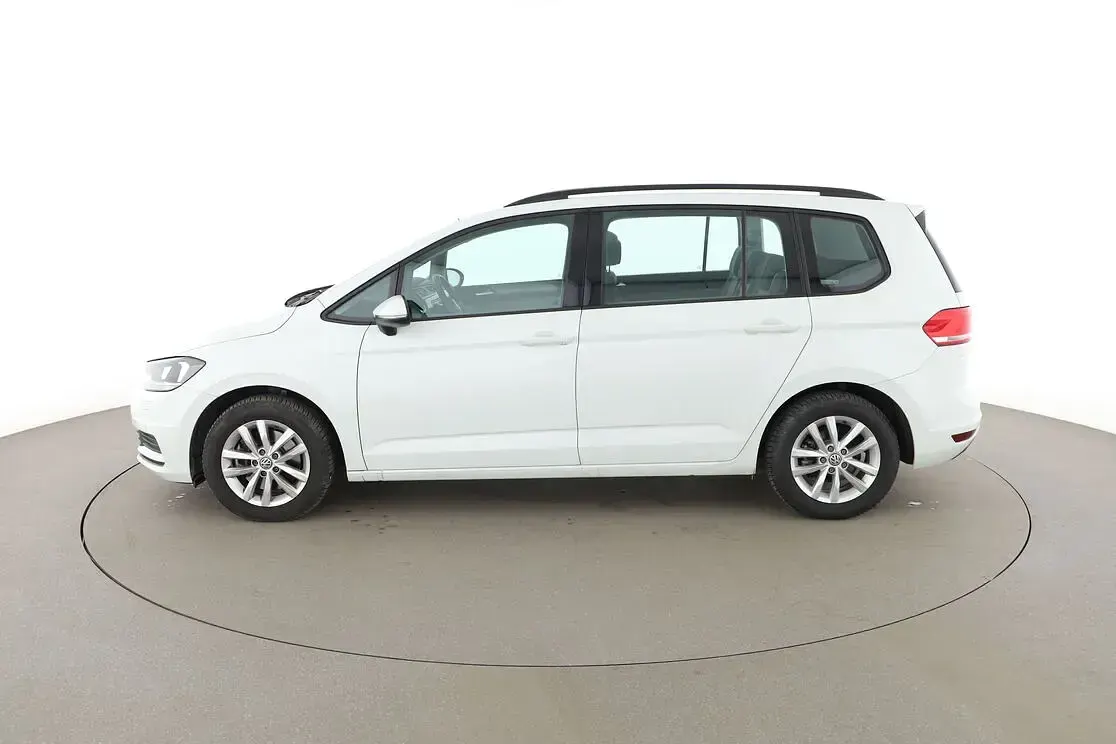 Gebraucht VW Touran Comfortline 150 PS (110 kW) 2015 Weiß Van / Kleinbus