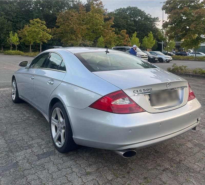 Silber Gebraucht 2006 Mercedes CLS500 Limousine | 6.650 € (Superpreis) - Bild 1/4