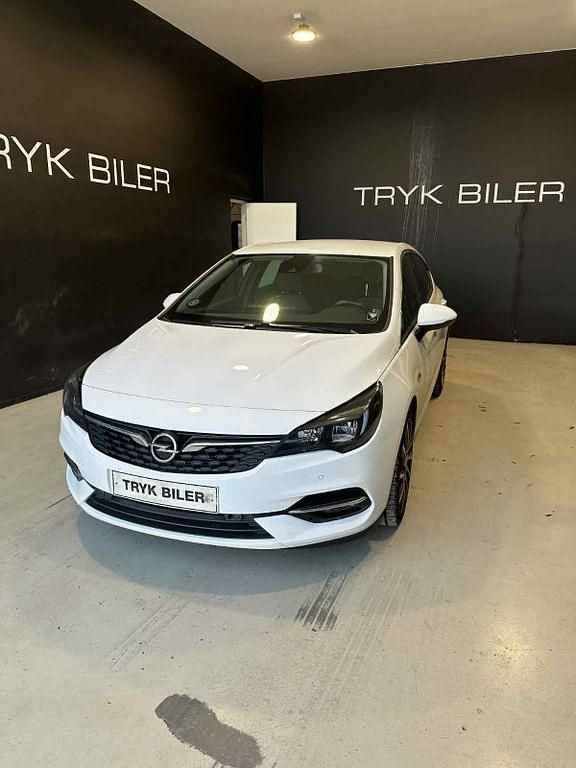 Weiß Gebraucht 2020 Opel Astra Business Limousine | 7.000 € (Superpreis) - Bild 1/4