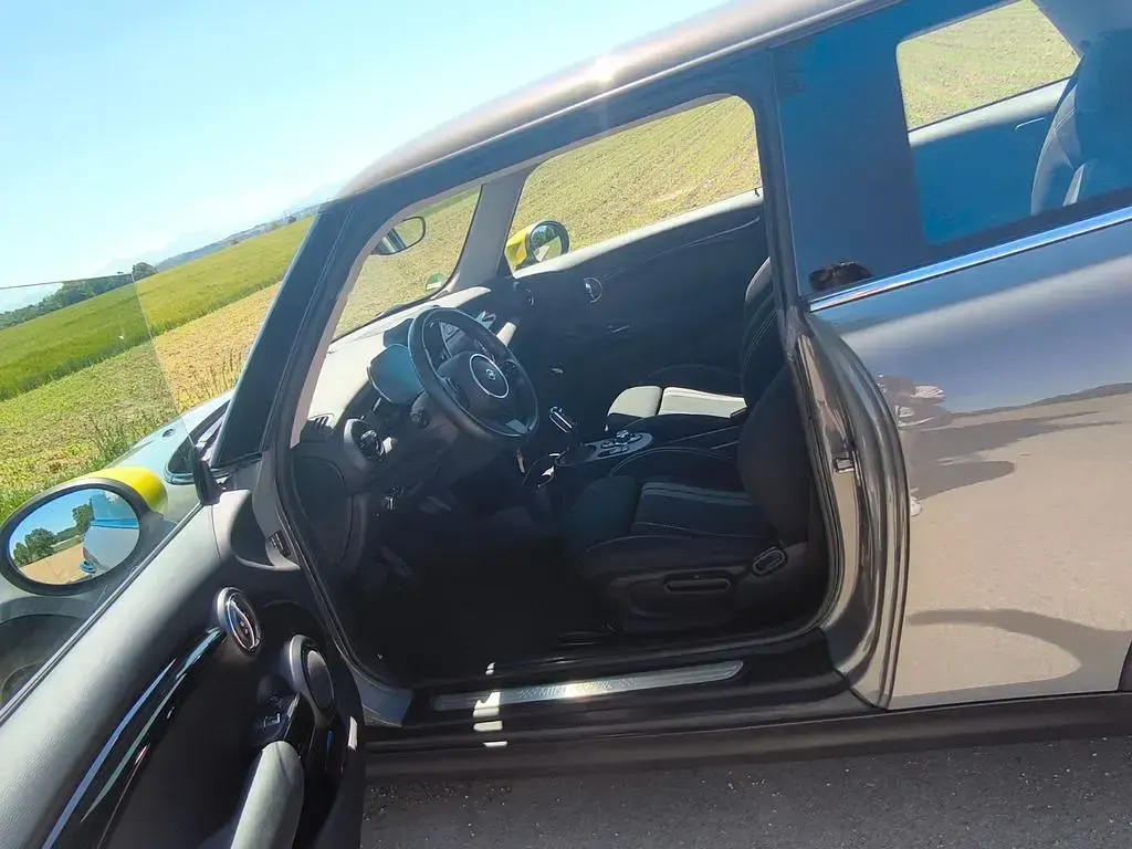 Gebraucht Mini Cooper SE Essential 135 kW (184 PS) 2021 Grau Kleinwagen