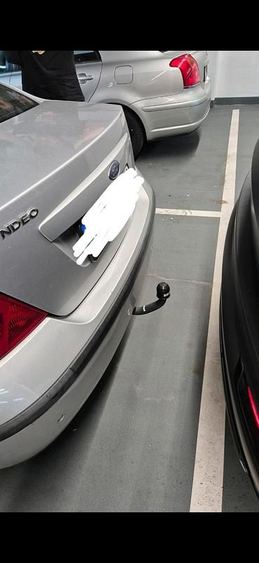 Gebraucht Ford Mondeo 145 PS (106 kW) 2001 Grau Limousine