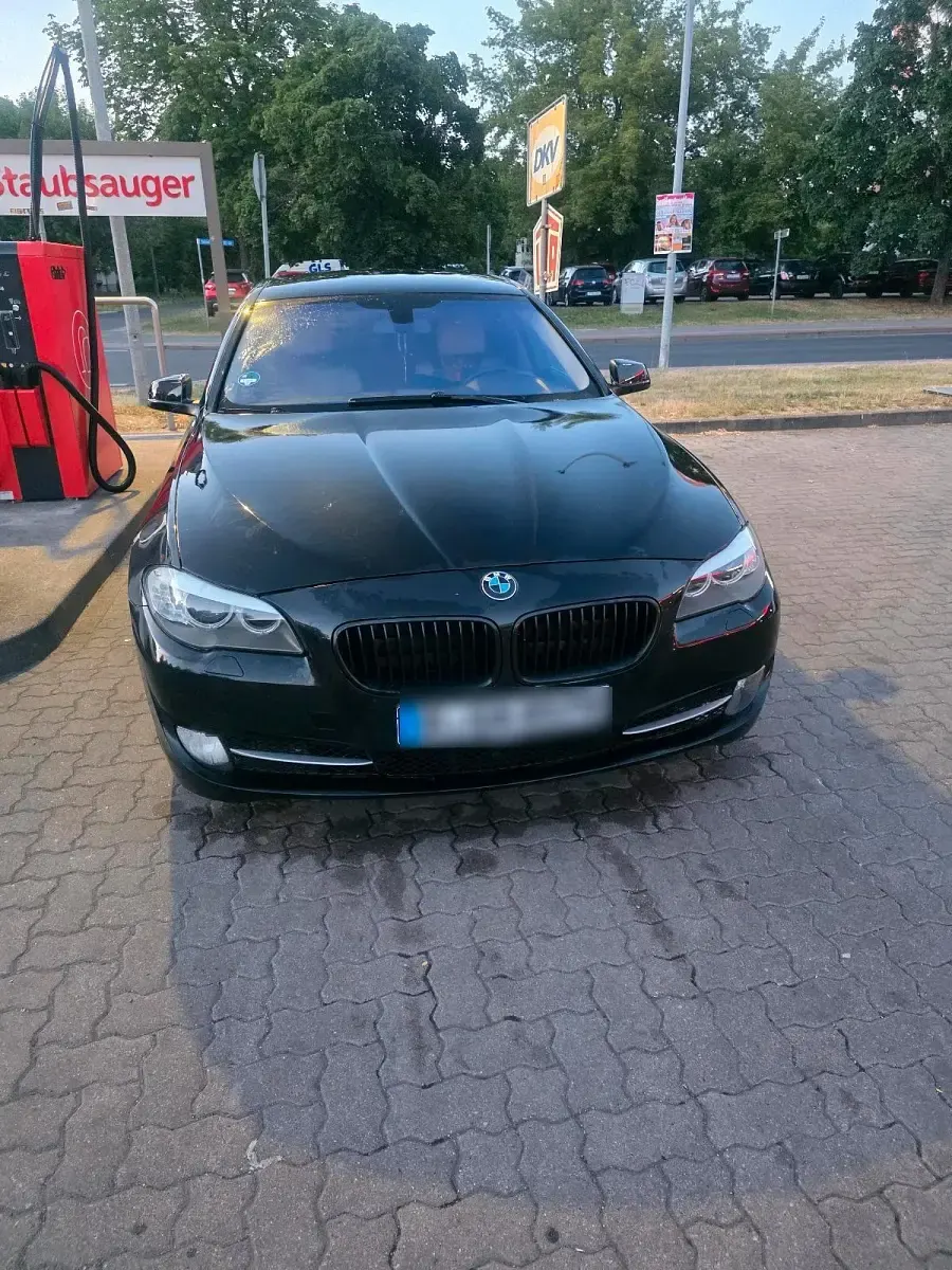 Gebraucht BMW 520 184 PS (135 kW) 2012 Schwarz Limousine