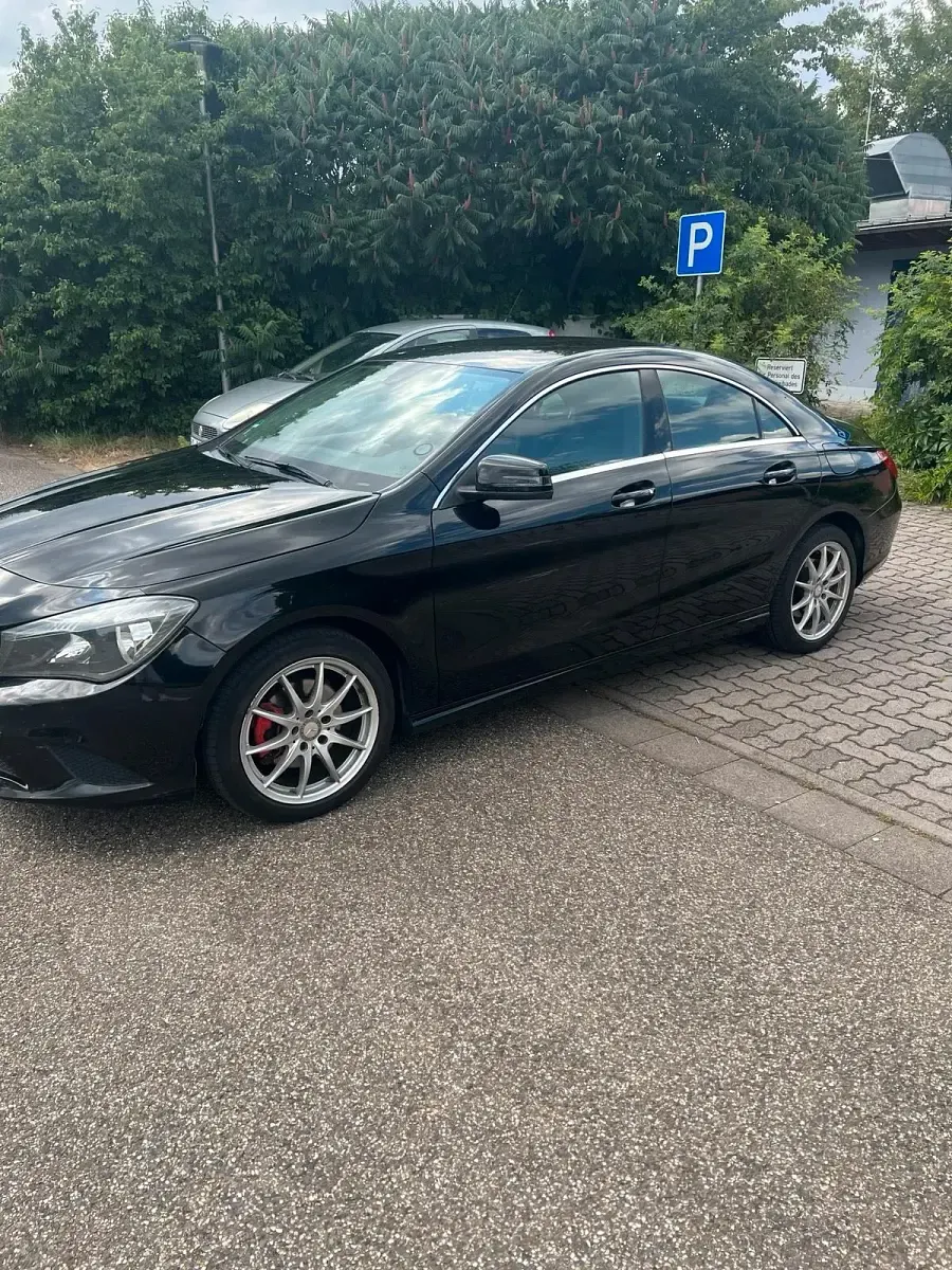 Gebraucht Mercedes CLA220 170 PS (125 kW) 2013 Schwarz Coupé