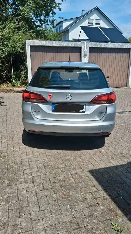 Gebraucht Opel Astra Edition 110 PS (80 kW) 2018 Grau Kombi