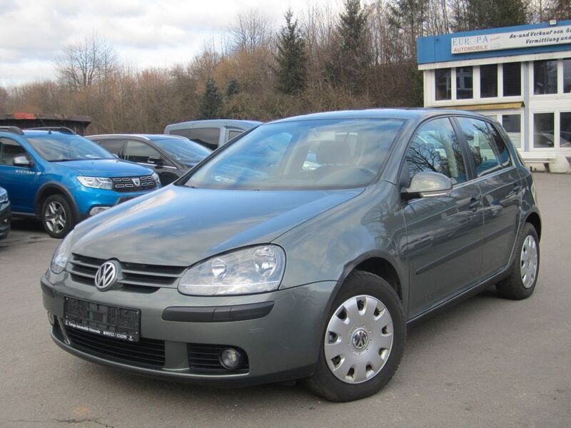 Grün Gebraucht 2004 VW Golf V Trendline Limousine | 3.990 € (Fairer Preis) - Bild 1/4