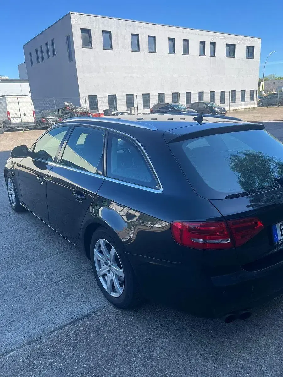 Gebraucht Audi A4 Ambiente 160 PS (117 kW) 2008 Schwarz Kombi