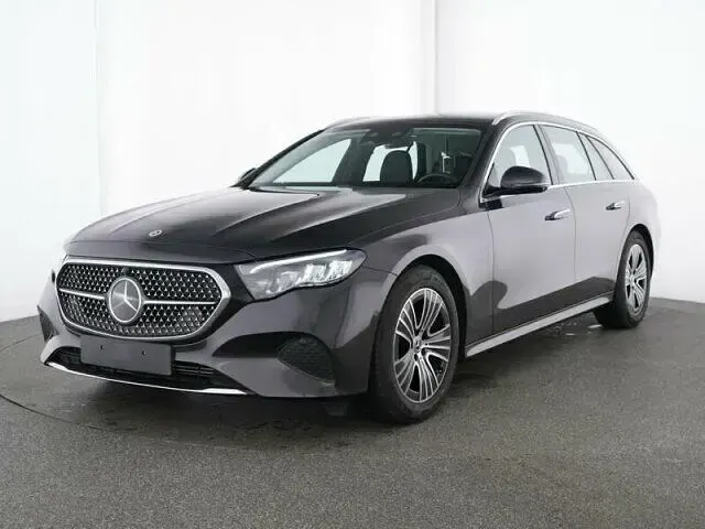 Gebraucht Mercedes E220 Avantgarde 197 PS (144 kW) 2025 Grau Kombi