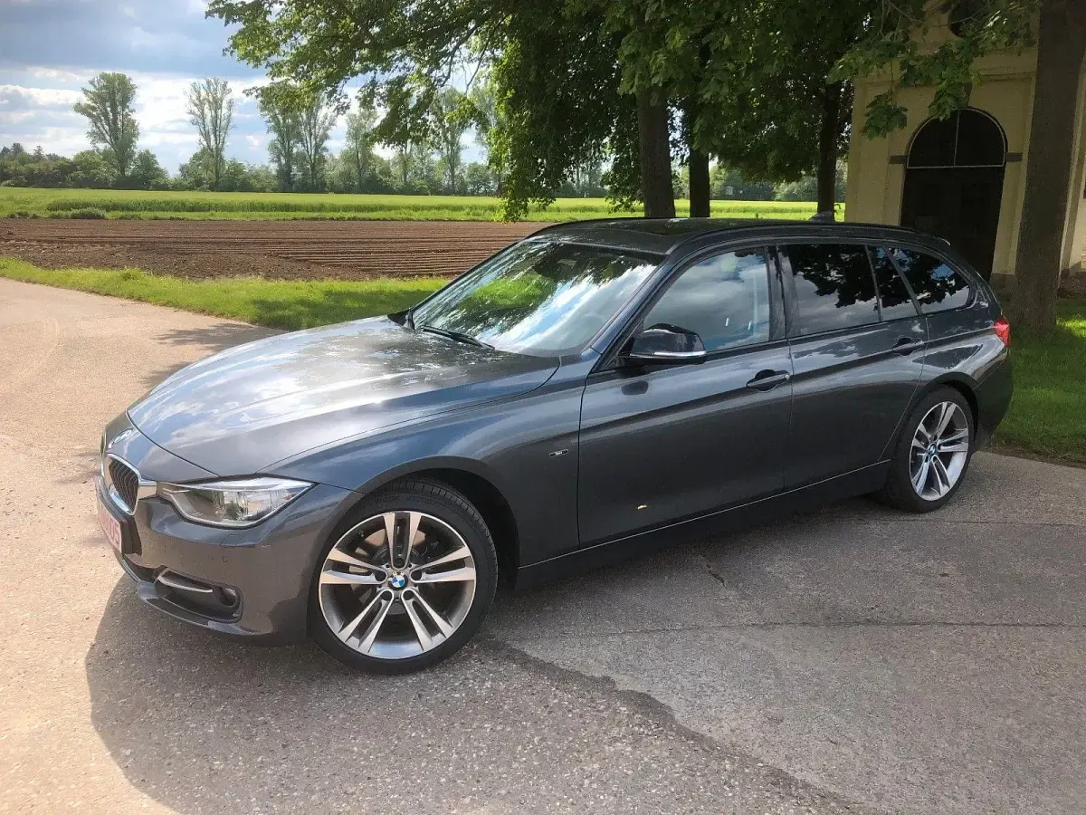 Gebraucht BMW 320 Sport Line 218 PS (160 kW) 2014 Grau Kombi