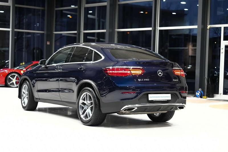 Gebraucht Mercedes GLC250 AMG line 211 PS (155 kW) 2018 Cavansitblau  metalliclack Coupé