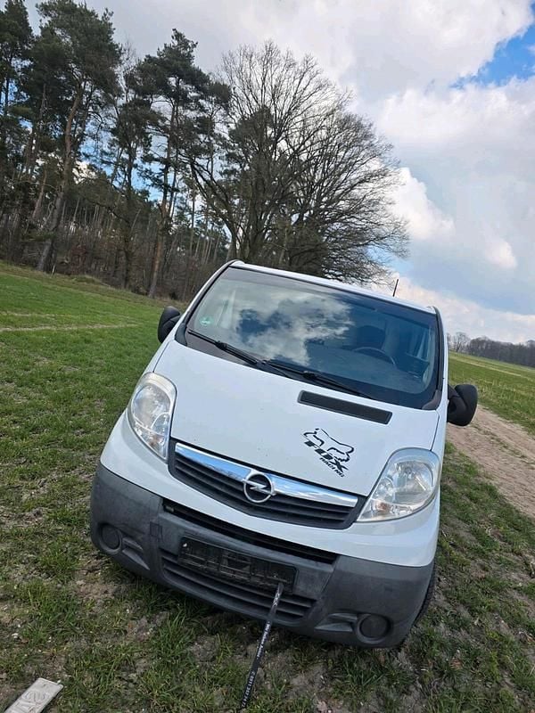 Gebraucht Opel Vivaro 90 PS (66 kW) 2010 Weiß Van / Kleinbus