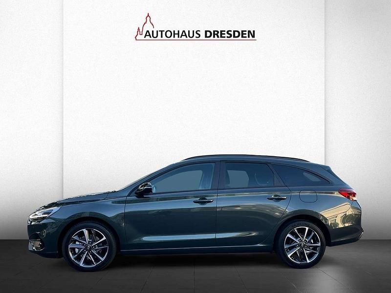 Gebraucht Hyundai i30 Advantage 140 PS (102 kW) 2025 Cypress green / mic Kombi