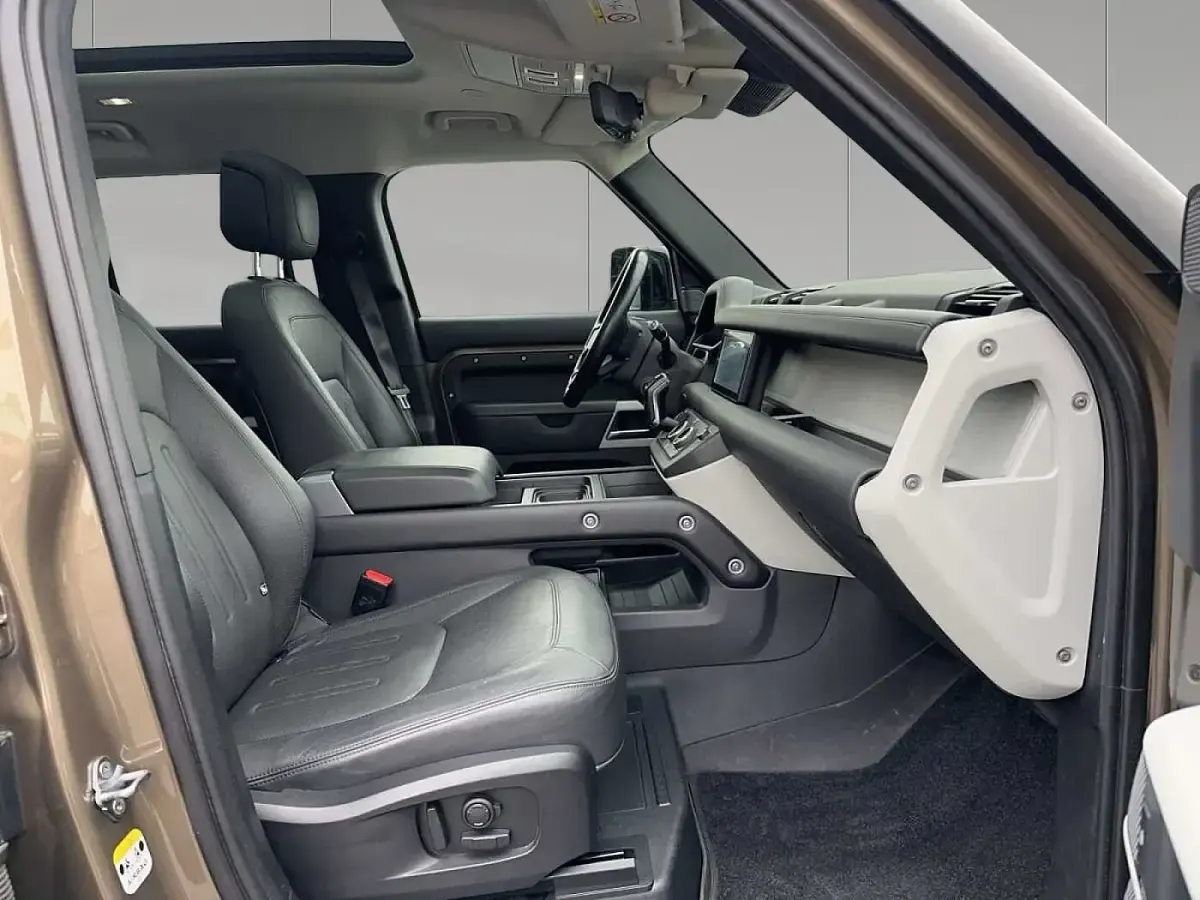 Gebraucht Land Rover Defender HSE 252 PS (185 kW) 2021 Gondwana stone gloss SUV