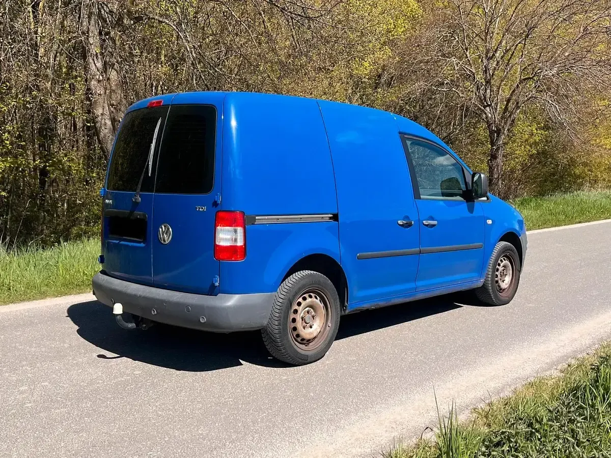 Second-hand VW Caddy 105 CP (77 kW) 2007 Albastru Monovolum