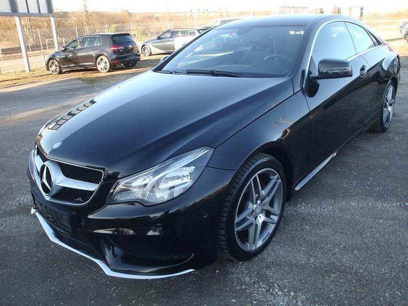 Gebraucht Mercedes E200 Sport 184 PS (135 kW) 2013 Schwarz Coupé