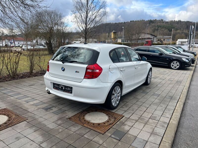 Gebraucht BMW 116 Advantage 122 PS (89 kW) 2007 Weiß Kleinwagen