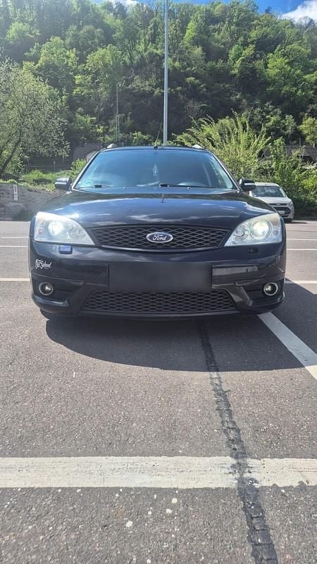 Używany Ford Mondeo ST 225 KM (165 kW) 2002 Czarny Kombi