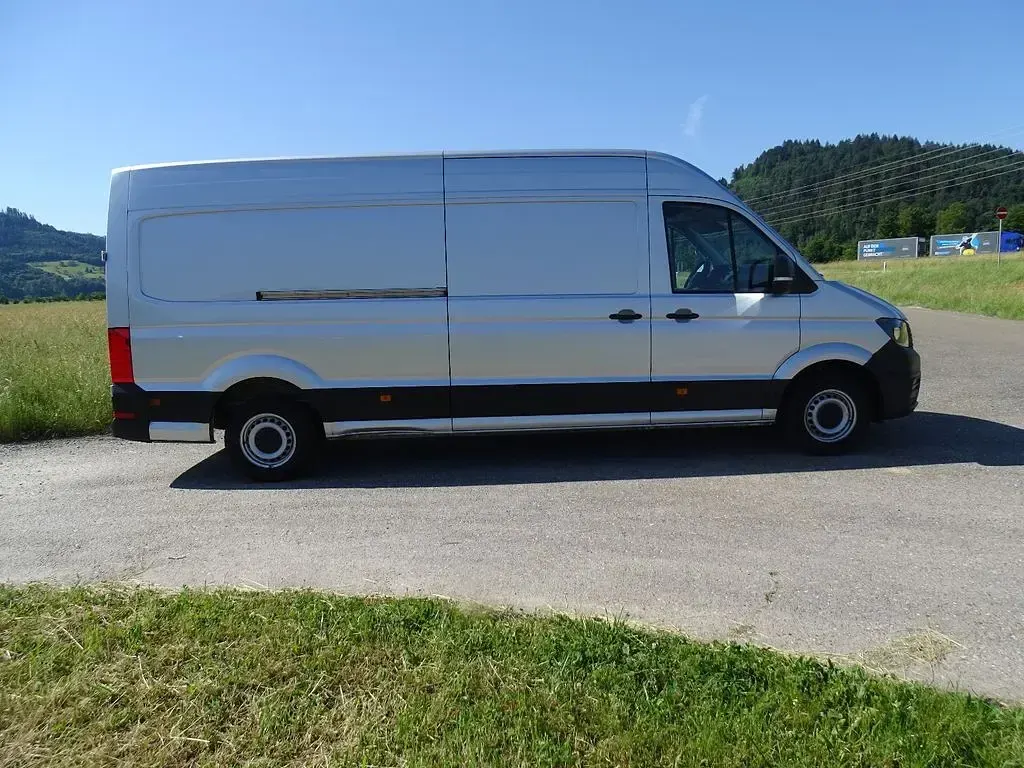 Gebraucht VW Crafter 177 PS (130 kW) 2023 Silber Van