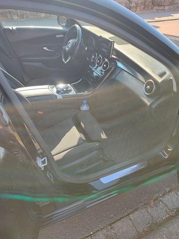 Gebraucht Mercedes C180 116 PS (85 kW) 2015 Schwarz Kombi