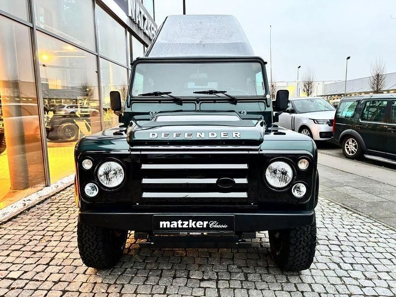 Gebraucht Land Rover Defender 122 PS (89 kW) 2015 Gruen Kombi