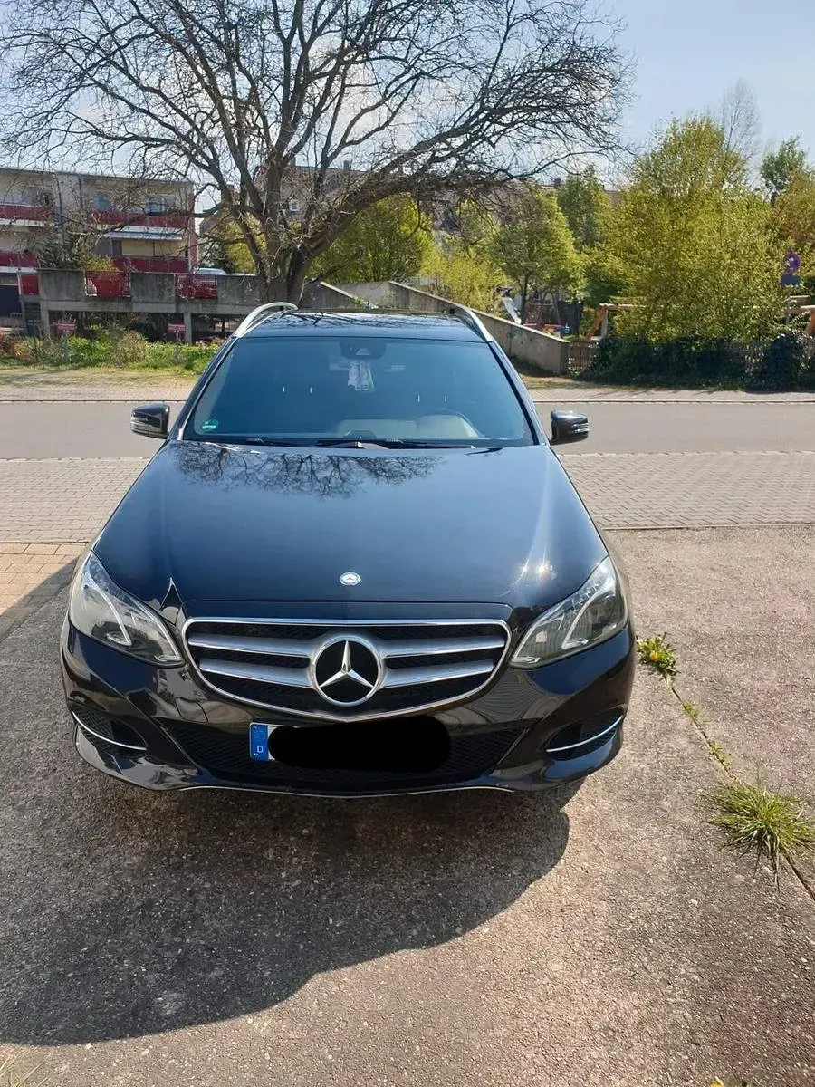 Gebraucht Mercedes E250 Avantgarde 204 PS (150 kW) 2014 Schwarz Kombi