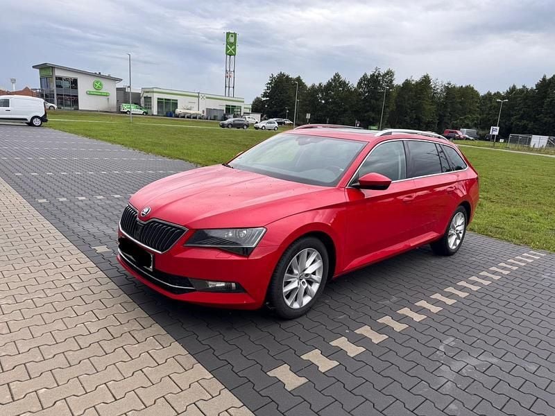 Gebraucht Skoda Superb 150 PS (110 kW) 2018 Rot Kombi