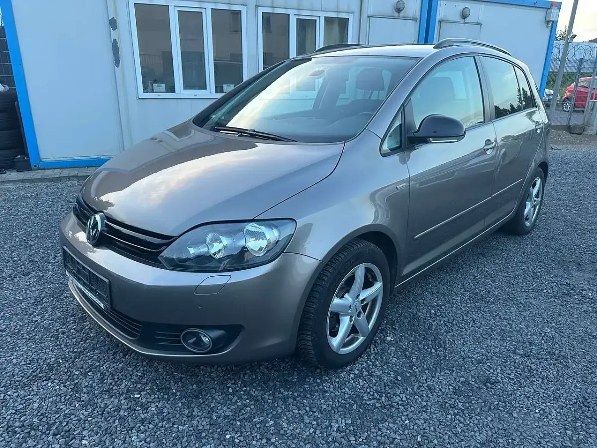 Gebraucht VW Golf VII Match 122 PS (89 kW) 2012 Kaschmirbraun metallic Kleinwagen